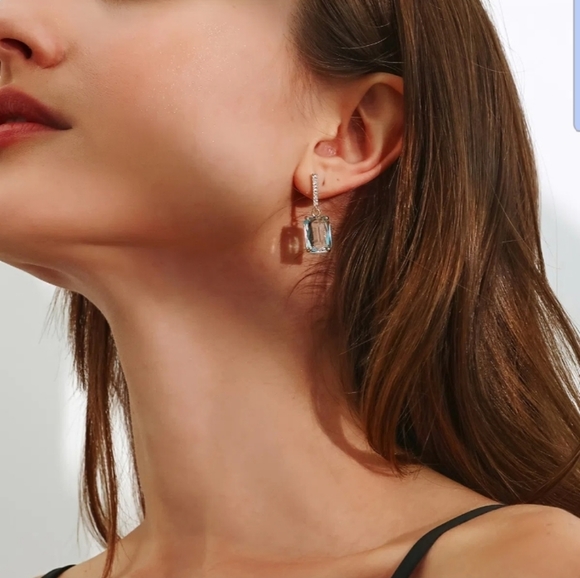 Milly's Design Earrings - Picture 5 of 5